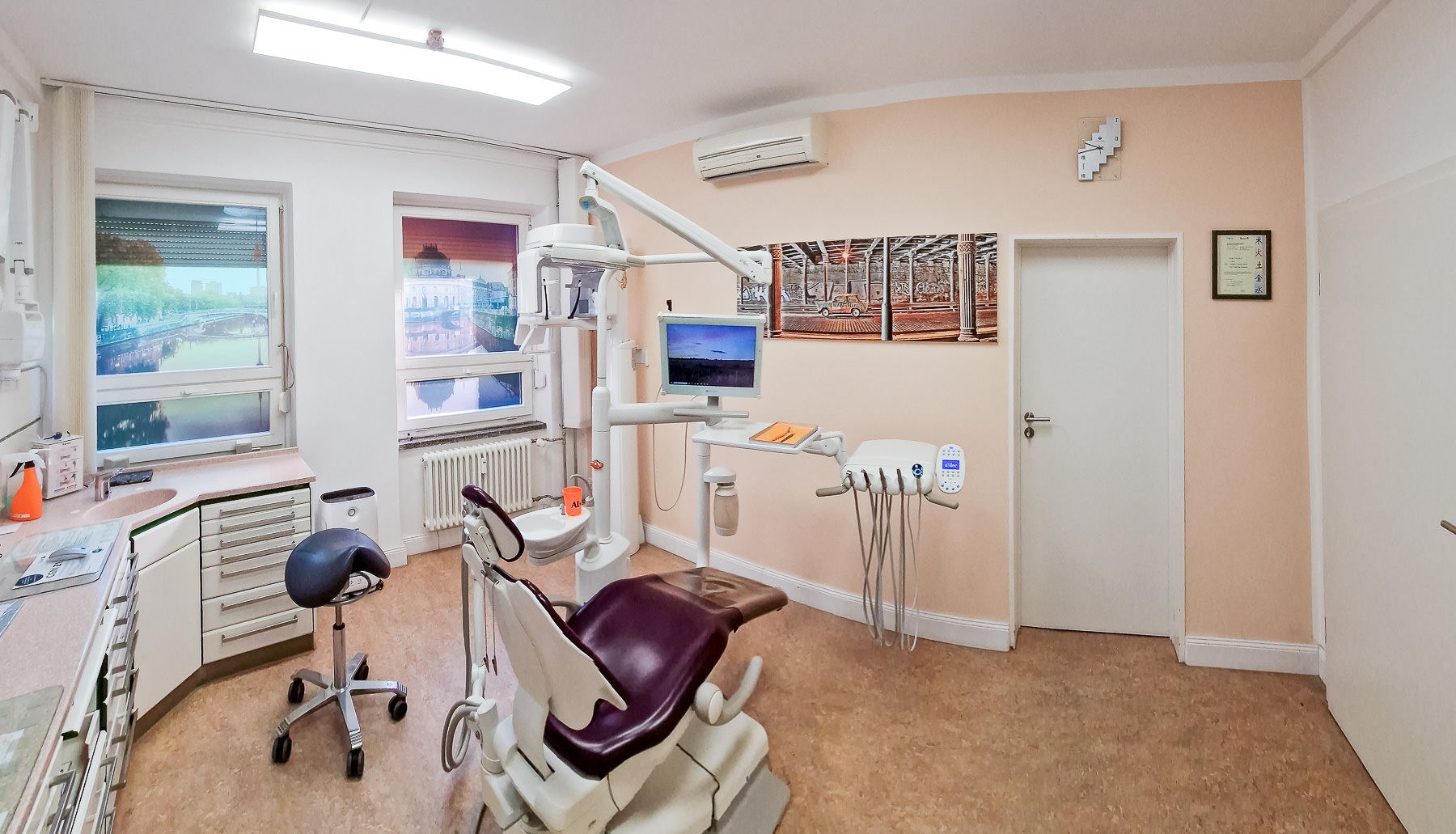 Behandlungsraum bei Dr. Antje Lindhammer Zahnärztin Berlin