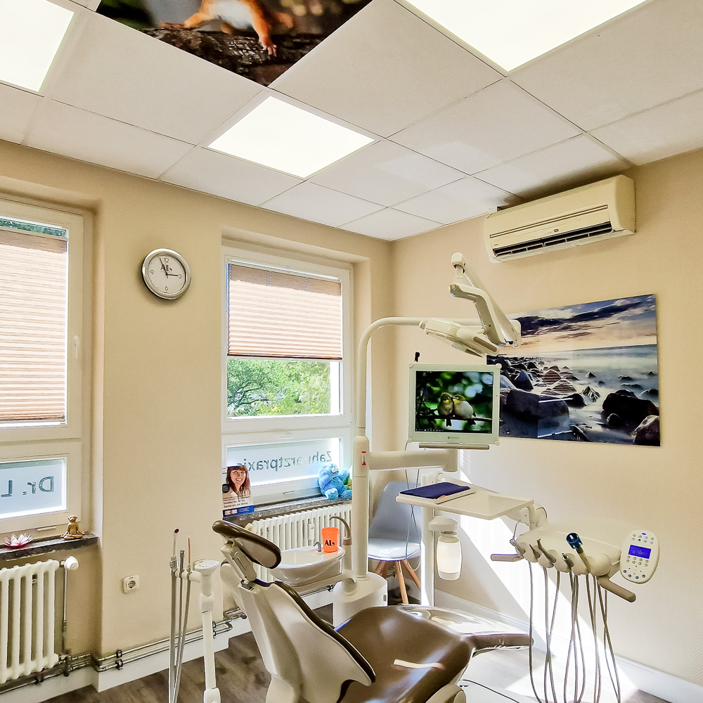 Professionelle Zahnreinigung bei Dr. Lindhammer Zahnärztin Berlin Professionelle Zahnreinigung bei Dr. Lindhammer Zahnärztin Berlin