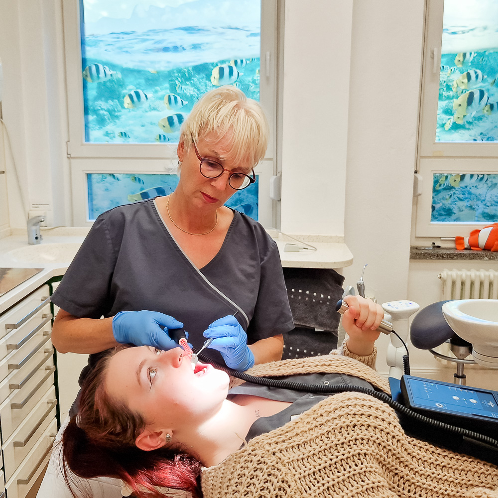 Plasmatherapie bei Dr Lindhammer Zahnärztin Berlin Plasmatherapie bei Dr Lindhammer Zahnärztin Berlin